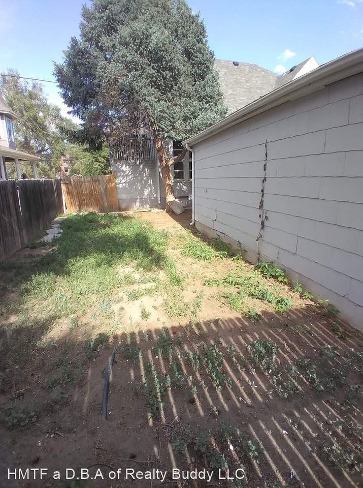 1203 11th Street - Photo 2 of 6