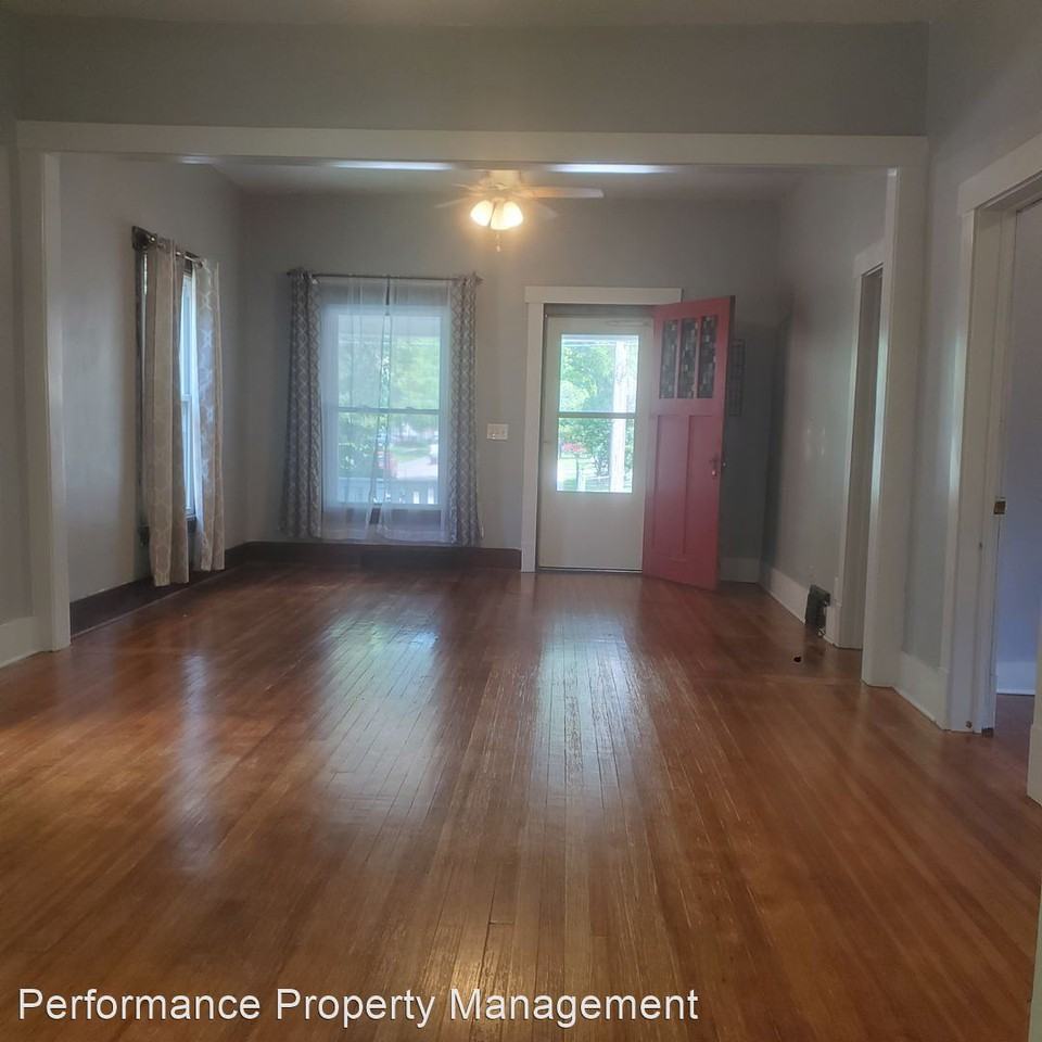 1915 S 17th St - Photo 2 of 5