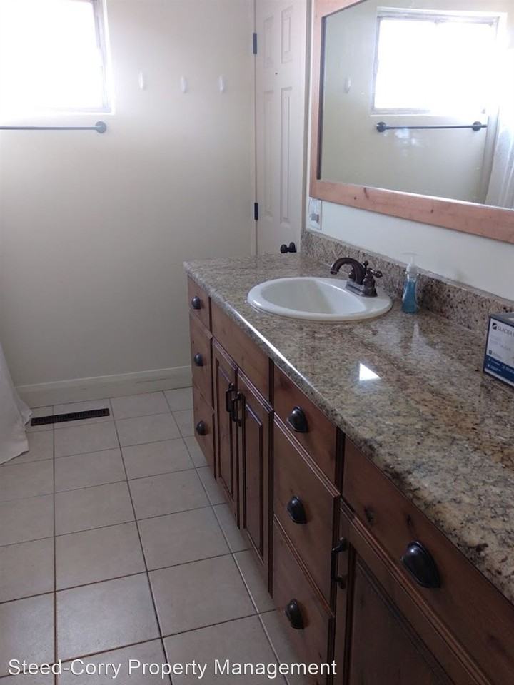 Female Student Housing - Photo 3 of 18