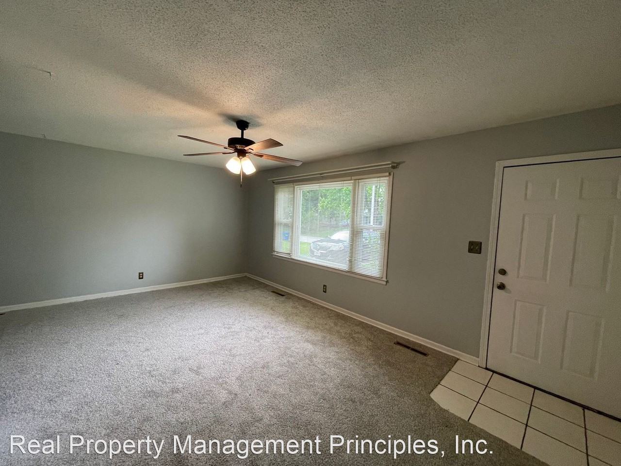 711 Ne 66th Ter - Photo 2 of 14