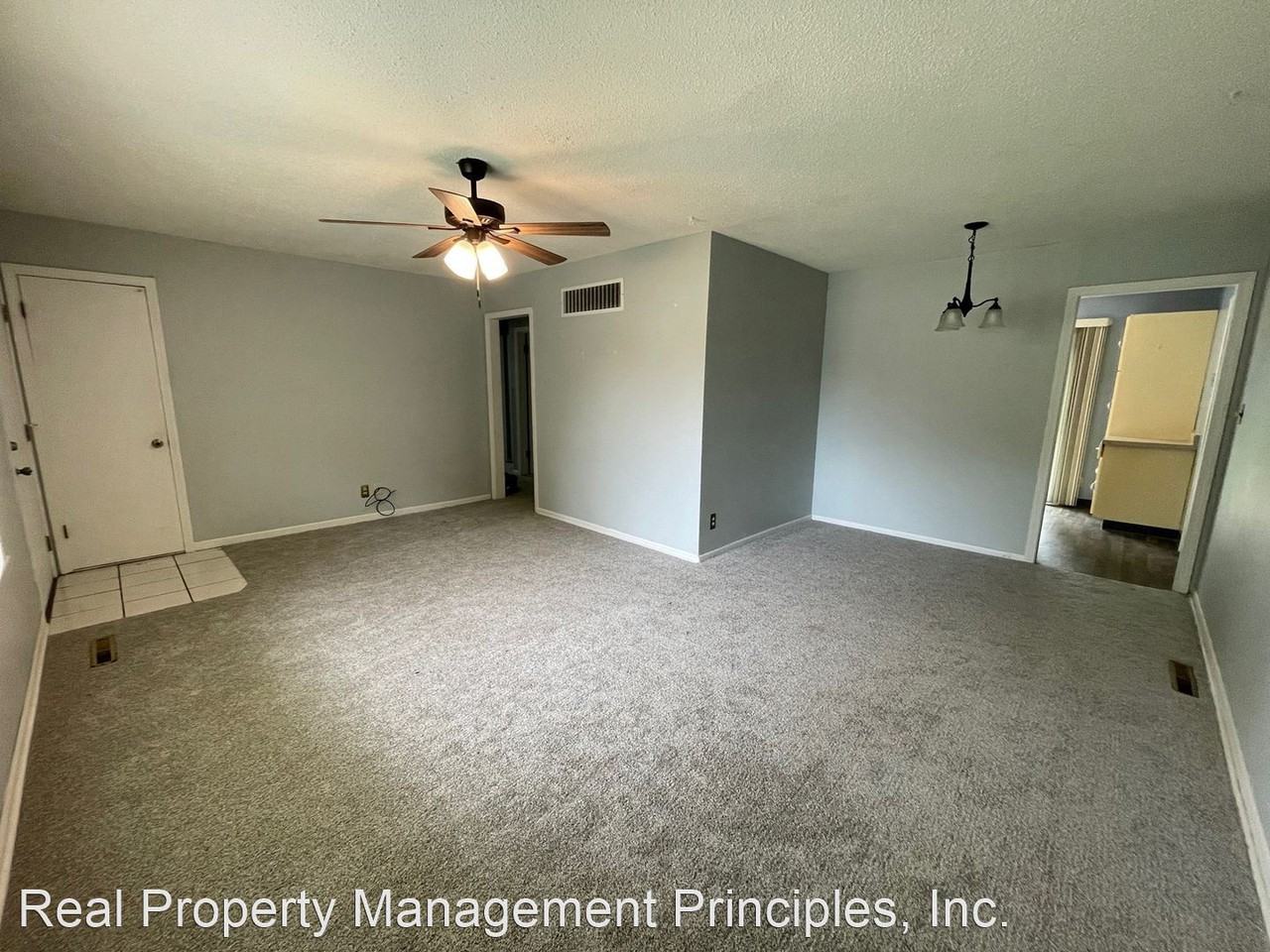 711 Ne 66th Ter - Photo 3 of 14