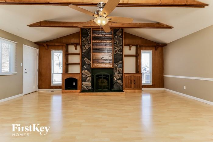 5336 Ville Cecelia Ln - Photo 3 of 15