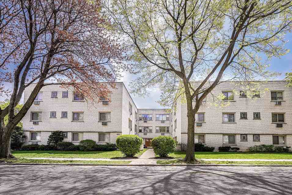4603-4611 Davis Apartments - Photo 2 of 7