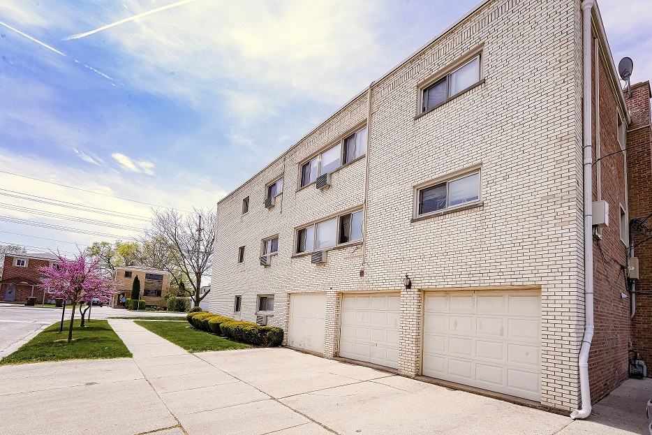 5000 Church Apartments - Photo 3 of 7