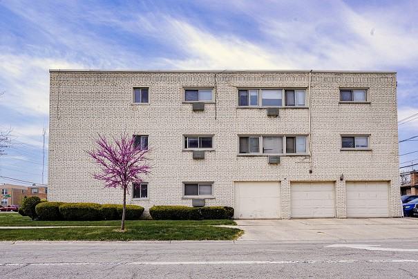 5000 Church Apartments - Photo 4 of 7