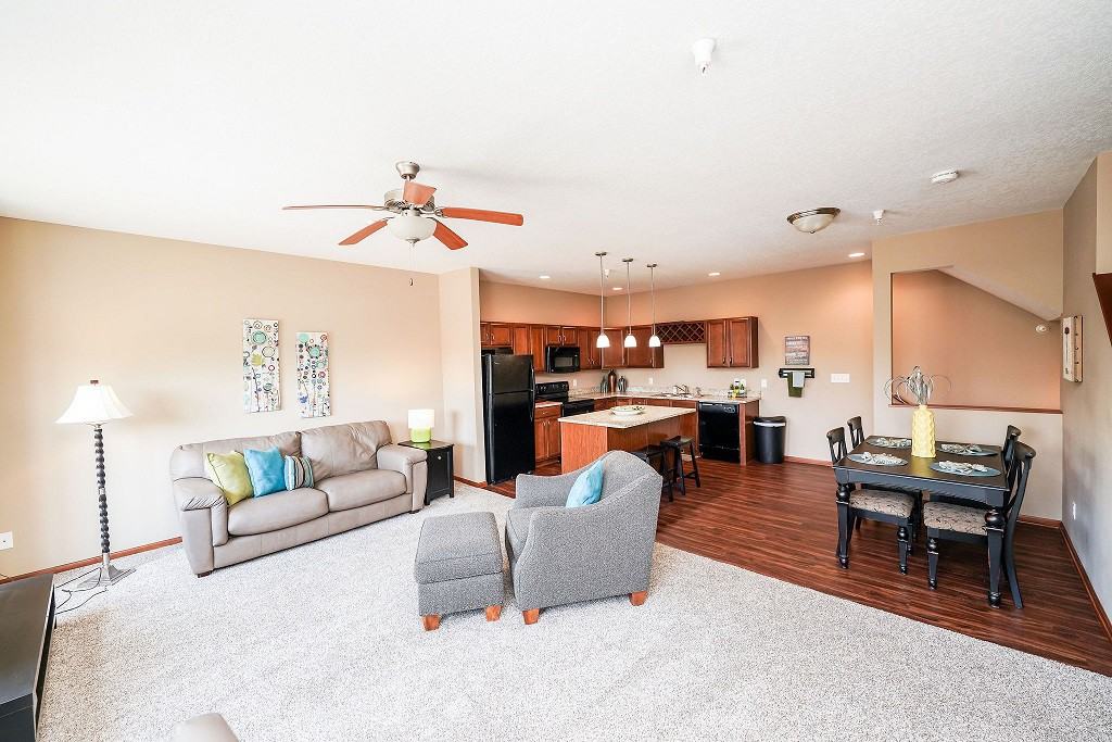 Maplewood Townhouses - Photo 5 of 33