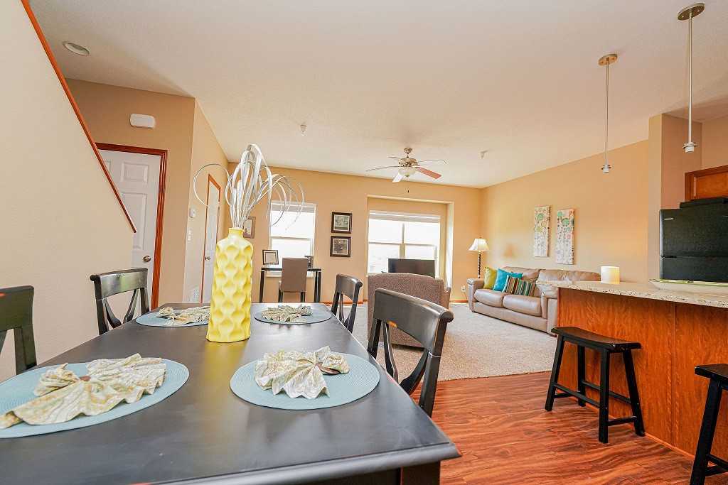 Maplewood Townhouses - Photo 7 of 33