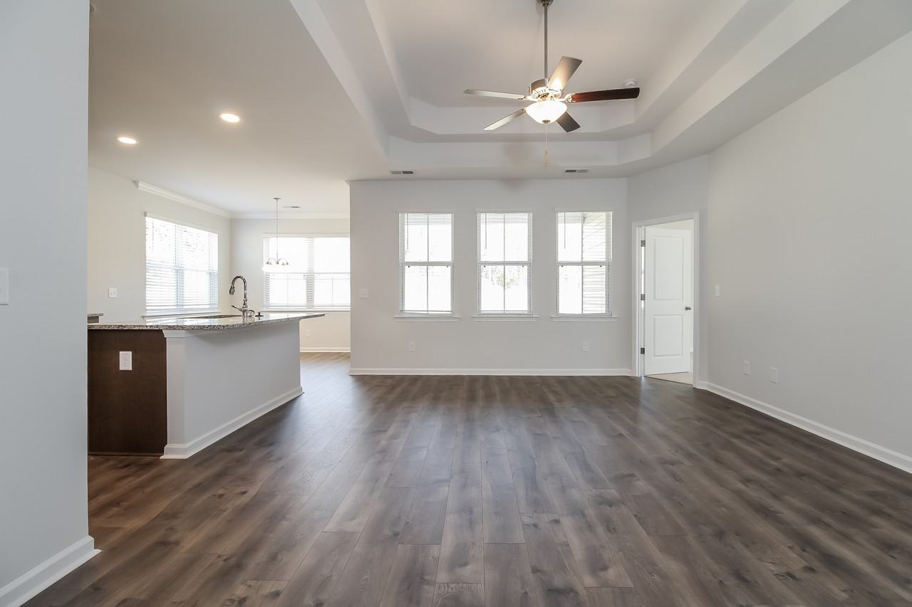 301 Woodgate Way - Photo 6 of 15