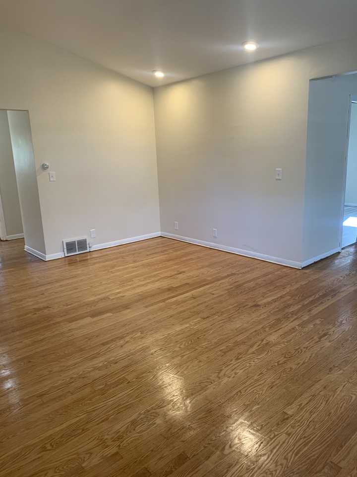 4552 n 92nd st - Photo 3 of 5