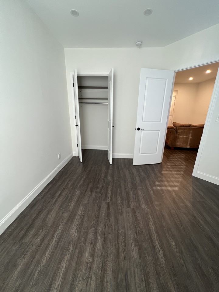 133-20 Cross Bay Boulevard #1 - Photo 3 of 7