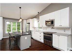 13966 Hill Place Drive - Photo 2 of 4