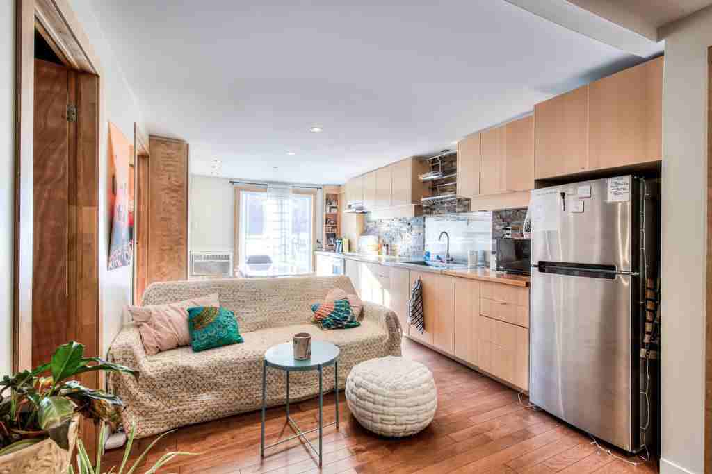 1766 Rue Wolfe - Photo 3 of 17