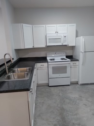 3625 Tanner Ln - Photo 3 of 9