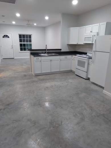 3625 Tanner Ln - Photo 4 of 9