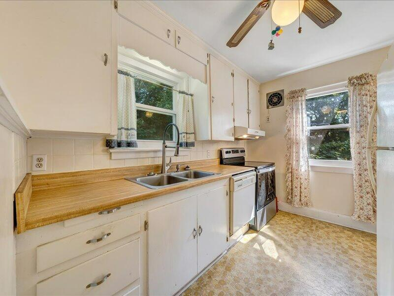 2807 Mansfield St Ne - Photo 2 of 8