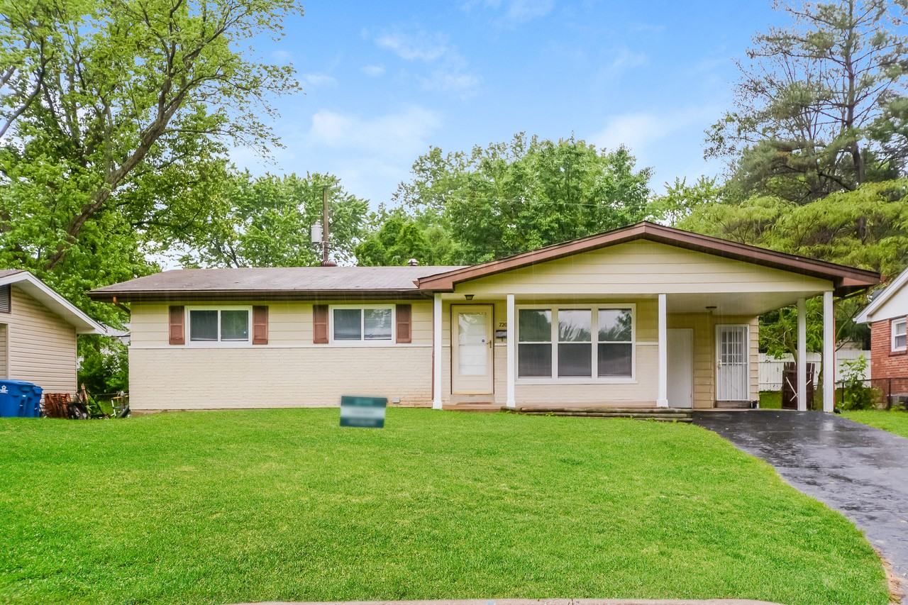 720 Teson Rd - Photo 2 of 16