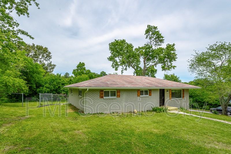 1375 Orbit Dr - Photo 7 of 42