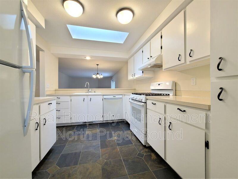 4313 80th St Ne #A - Photo 6 of 20