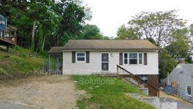 1008 Perry St - Photo 1 of 1