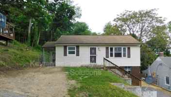 featured image of 1008 Perry St