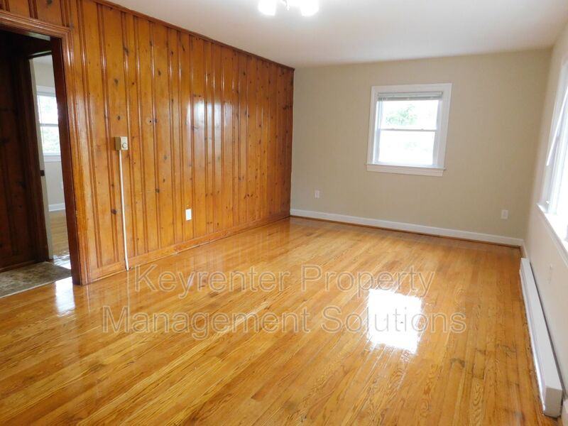 1008 Perry St - Photo 7 of 19