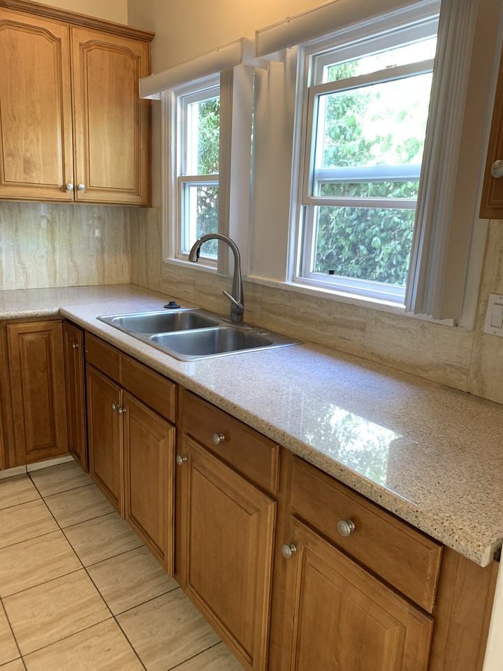 204 E. Maple St. - Photo 7 of 14