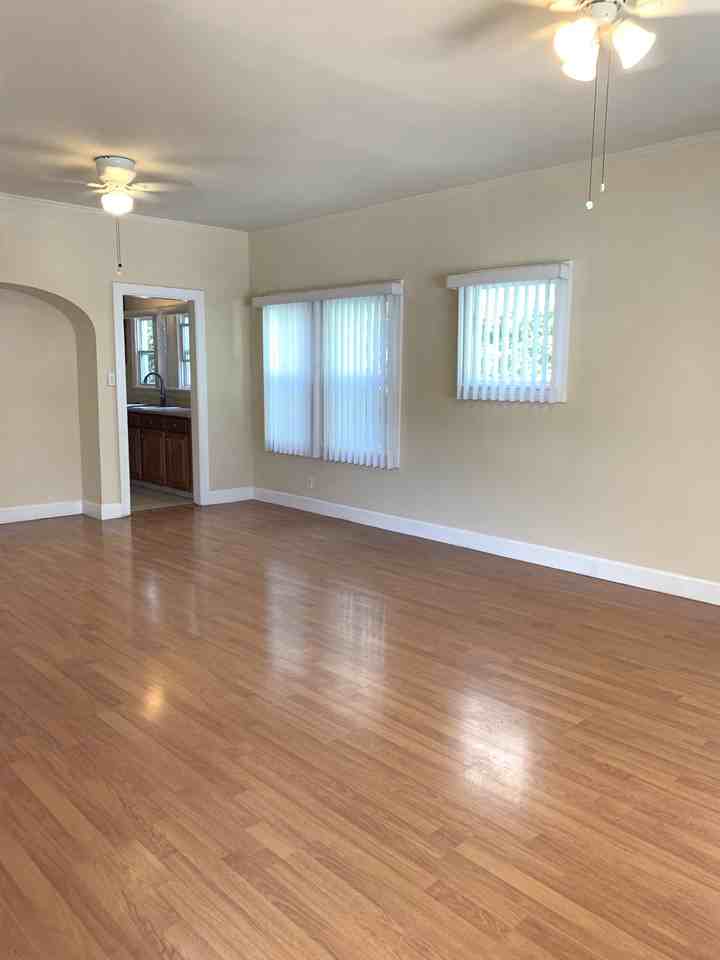 204 E. Maple St. - Photo 4 of 14