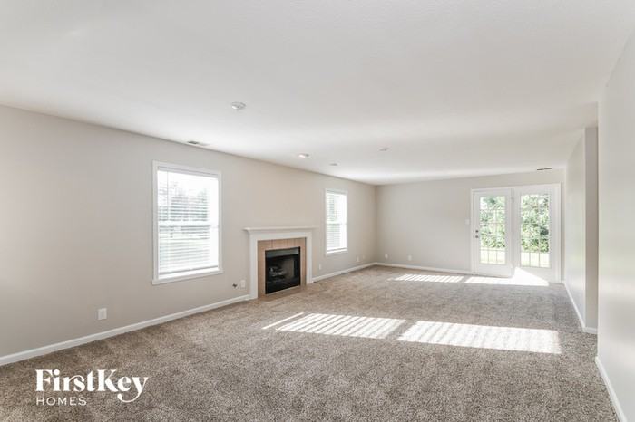 10670 Braewick Cir - Photo 3 of 15