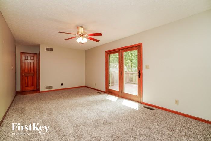 765 Executive Blvd - Photo 3 of 15