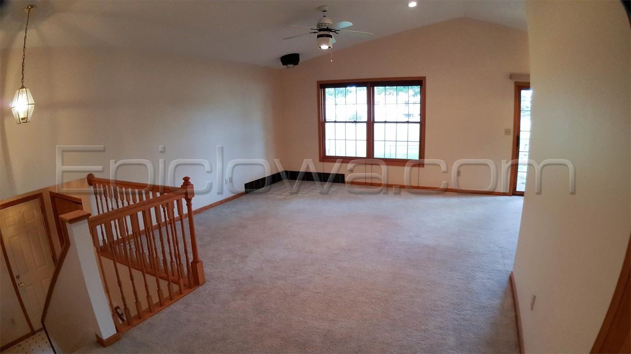 1504 Brookdale Ln Ne #1 - Photo 3 of 23