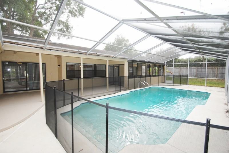 211 Green Lake Cir - Photo 2 of 19