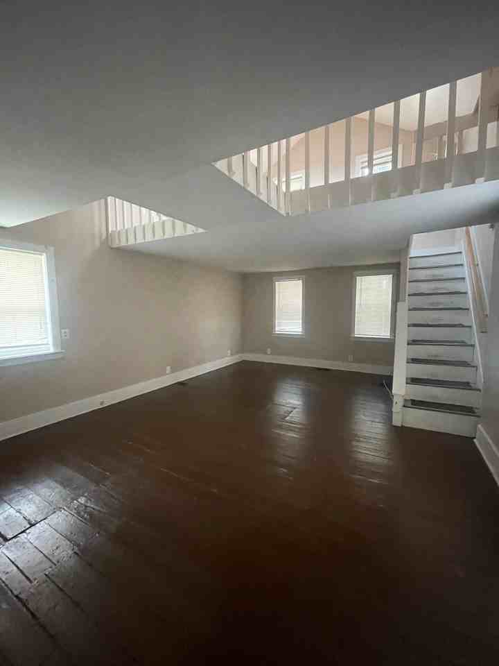 343 Gregory St #1 - Photo 3 of 16
