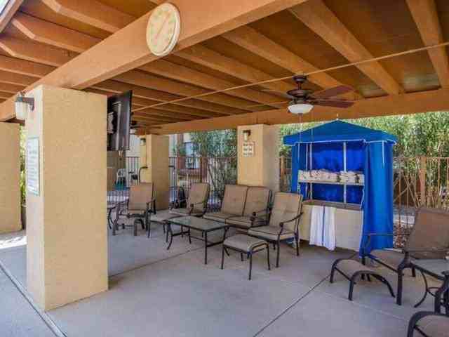 9415 N 99th Ave - Photo 4 of 38