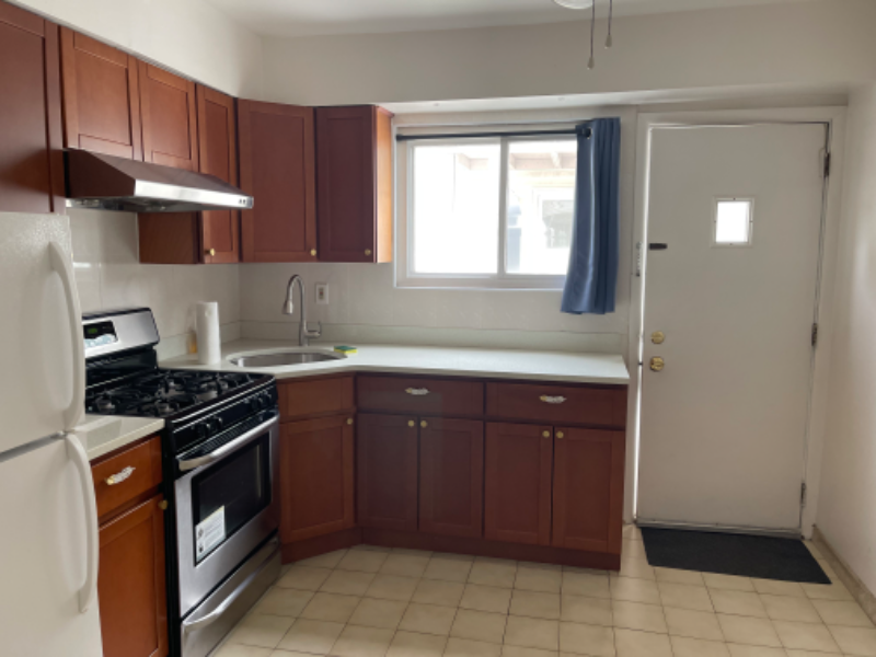 279 Ross Ave - Photo 2 of 11