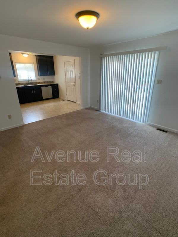 3321 Saint Vincent Ave - Photo 2 of 25