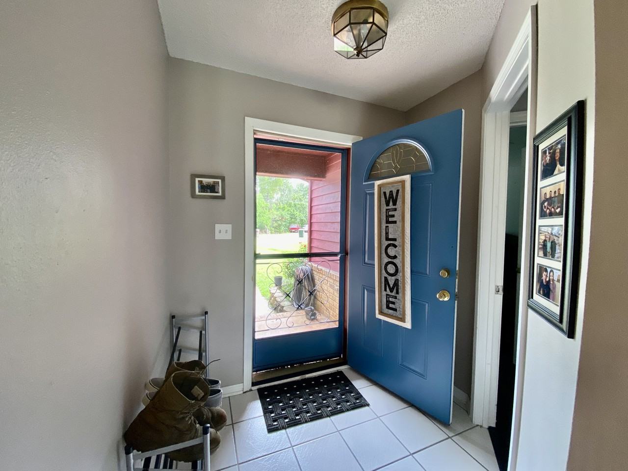 10910 Oak Valley Dr - Photo 4 of 29