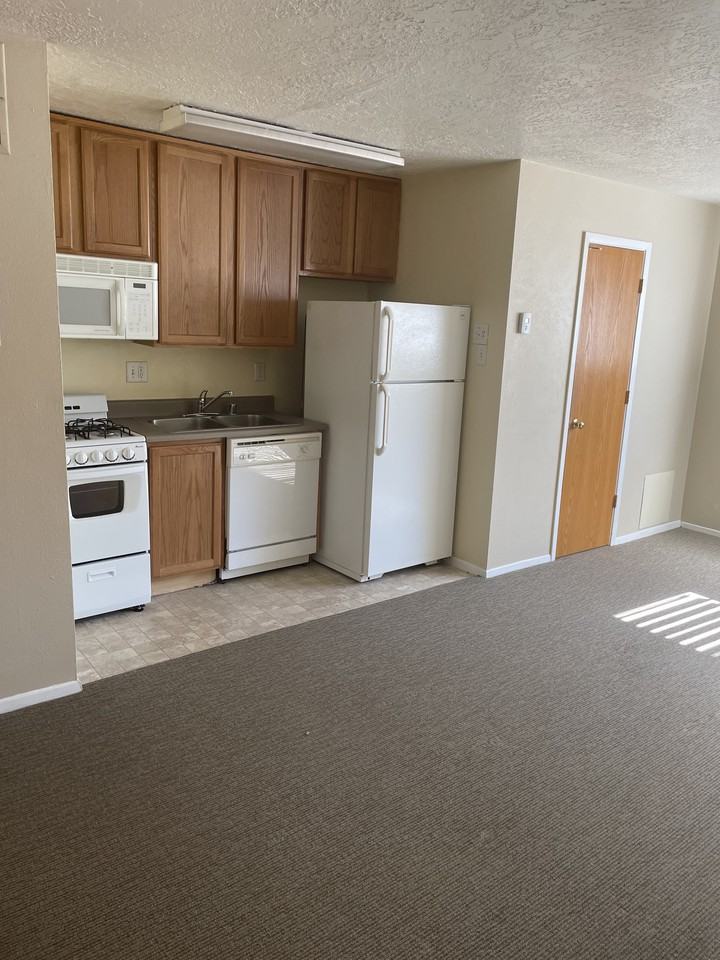 1520 Girard Blvd Ne - Photo 2 of 29