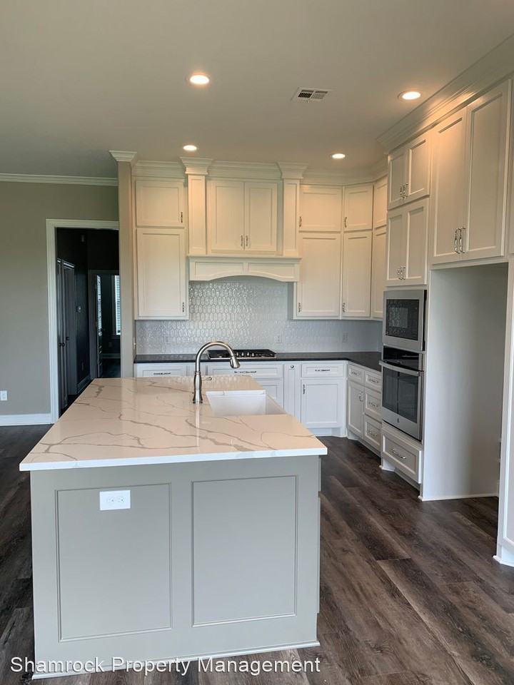 5321 Black Horse Ct - Photo 3 of 15