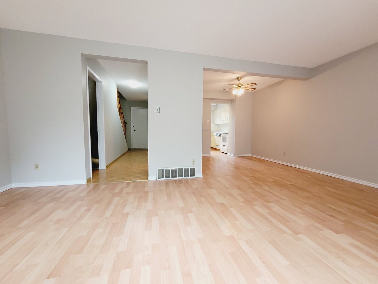 17415 77 Ave Nw - Photo 3 of 27