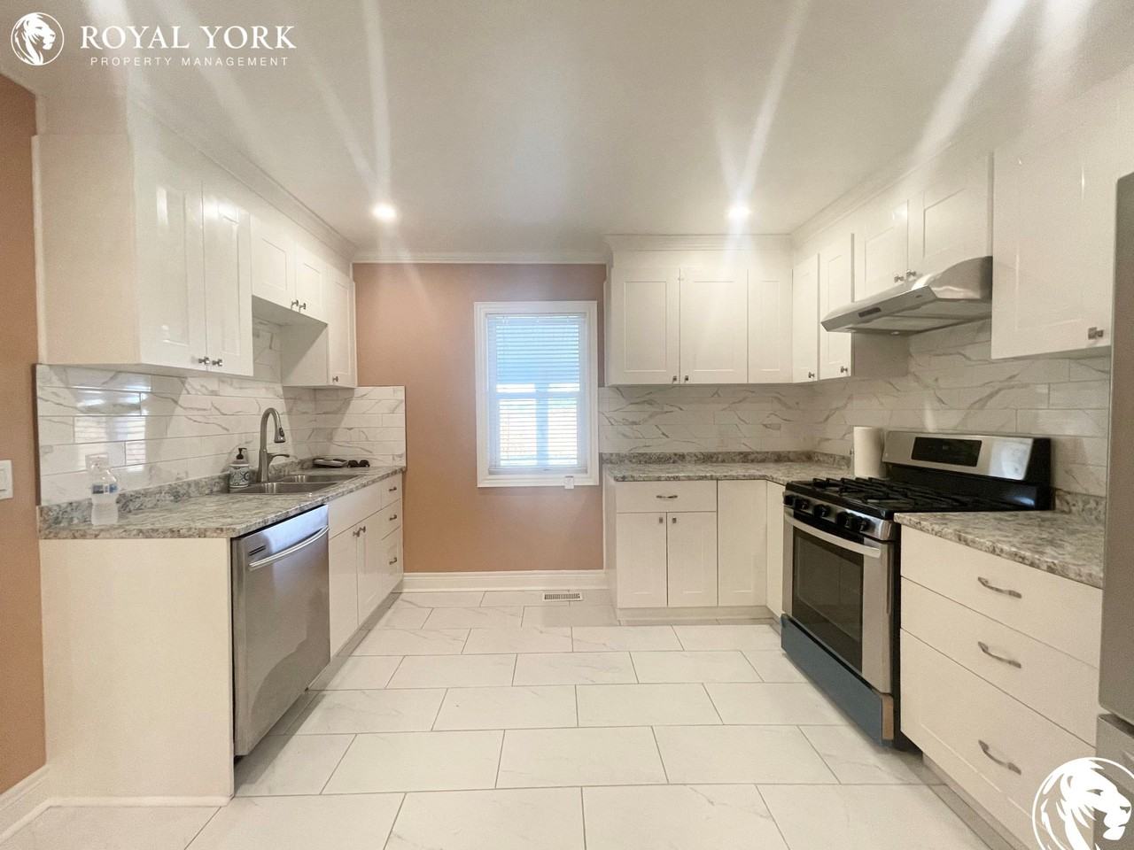 8731 Ridge Rd - Photo 2 of 37