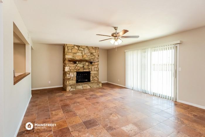 1055 S 75th Pl - Photo 3 of 16