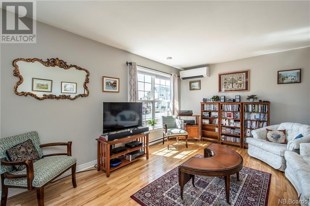 32 Parkwood Avenue - Photo 2 of 20