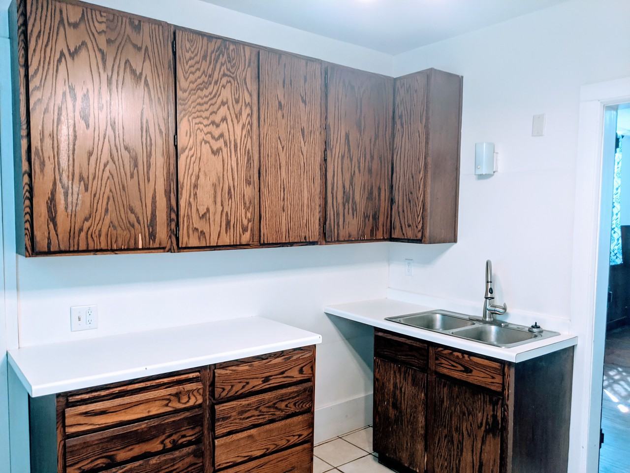 507 12th Street East - Photo 2 of 24