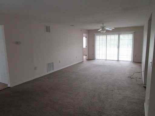 5204 Clubside Dr - Photo 2 of 15