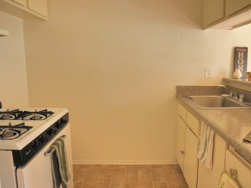 Villa De Eduardo Apartments - Photo 3 of 8