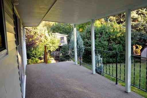 1013 E Lake St - Photo 3 of 15