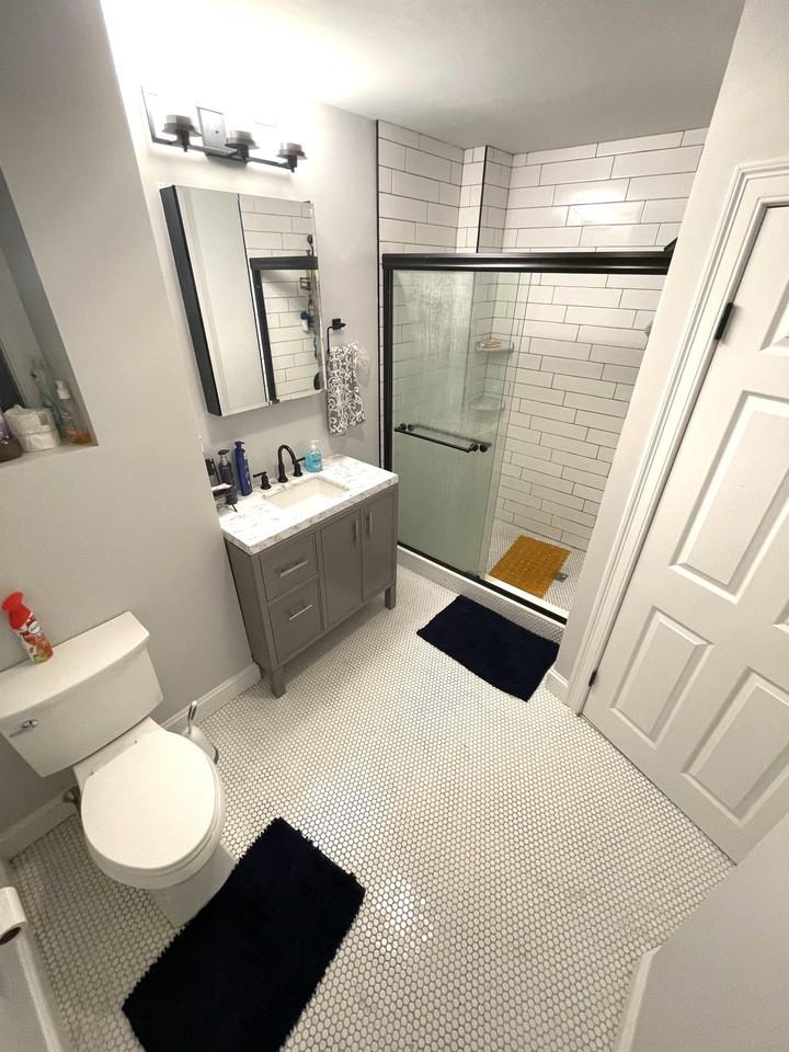 235 Bennington St #2 - Photo 5 of 5