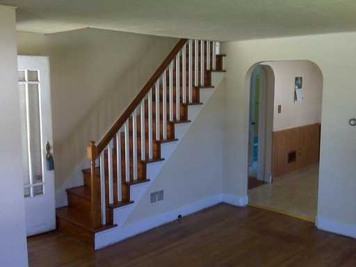 436 Dallas St - Photo 2 of 4