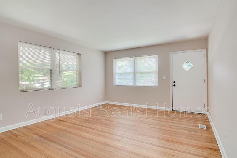 2004 Shark Dr - Photo 6 of 25