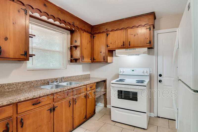 2004 Shark Dr - Photo 7 of 25